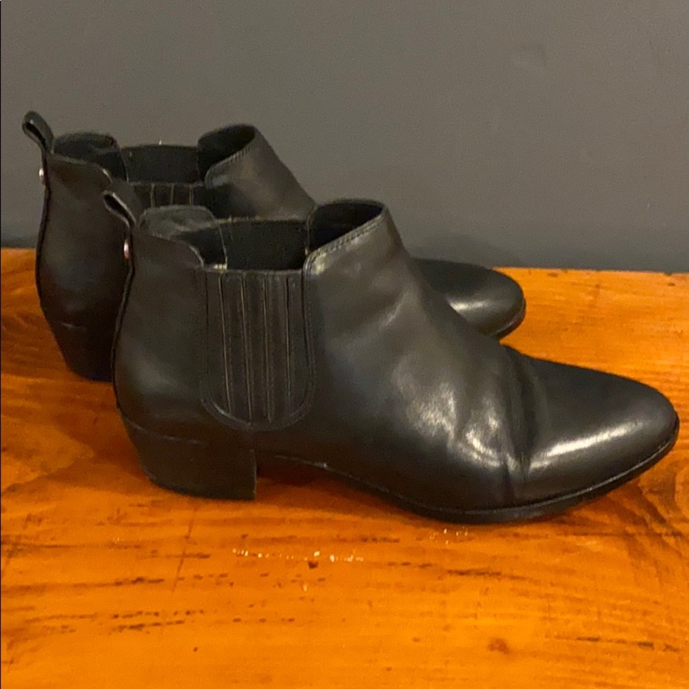 MICHAEL BY MICHAEL KORS ANKLE BOOTIES- BLACK